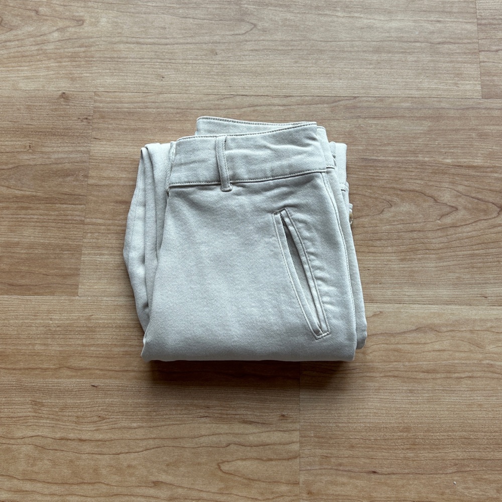 Aritzia Wilfred Free Modern Cargo Pant (Light Beige)